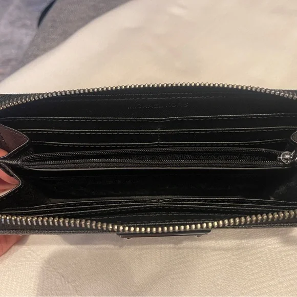 White House Black Market Navy Tote with Gold-Tone Hardware - Picture 7 of 9